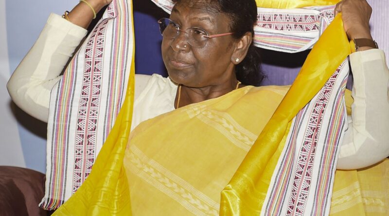 Santali Saree: A Progressive Culture with Traditional Outlook!