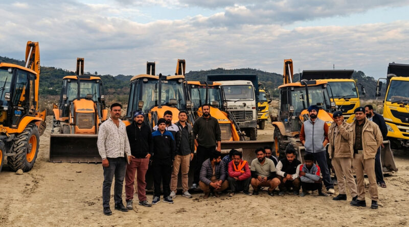 The mining department has launched a major enforcement drive, seizing 18 Hyva trucks and 2 JCB machines over alleged violations related to mining and transportation activities. 🚛⛏️🚔⚖️🔍