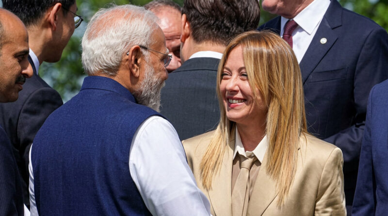 At the G7 Summit, Giorgia Meloni jokingly told Narendra Modi, “We are famous on Instagram,” drawing attention to their popular social media interactions. 📱😄🇮🇹🇮🇳✨