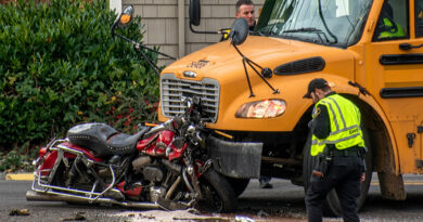 A school bus and a motorcycle collided head-on, leaving one person dead in the tragic road accident. 🚌🏍️💥🕯️🚨🚑