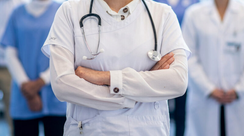 Government adopts a strict stance against doctors; disciplinary action will be taken against those who remain absent from duty for extended periods. 🏥⚖️📋🚨👨⚕️