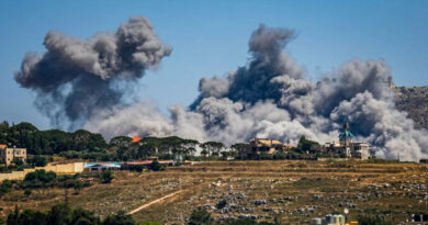 Tensions escalate in the Middle East; Iran and Hezbollah launch attacks on Israel. ⚠️🚀🌍
