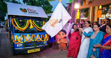 ‘Pitha on Wheels’ service launched for the celebration of Raja Festival, bringing traditional delicacies closer to people. 🛺🍘🎉✨