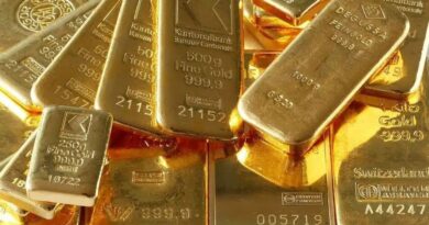 Gold Futures Fall to Rs 1.40 Lakh per 10g amid Market Weakness