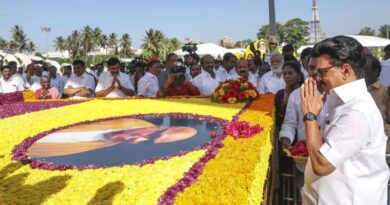 MK Stalin Accuses TVK Govt of Electricity Tariff Discrepancies MK Stalin Accuses TVK Govt of Electricity Tariff Discrepancies