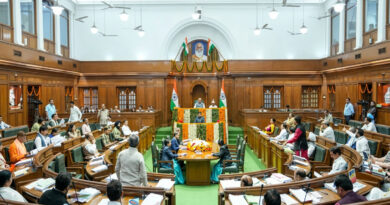 Delhi Assembly Chaos: Six AAP MLAs Marshalled Out of House Delhi Assembly Chaos: Six AAP MLAs Marshalled Out of House