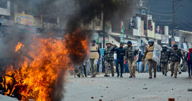 Muzaffarnagar Riots: Court Allows Withdrawal of Case against 25 BJP Leaders, Hindu Activists Muzaffarnagar Riots: Court Allows Withdrawal of Case against 25 BJP Leaders, Hindu Activists